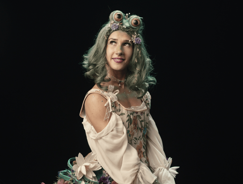 Marie S'infiltre incarne La Grenouille